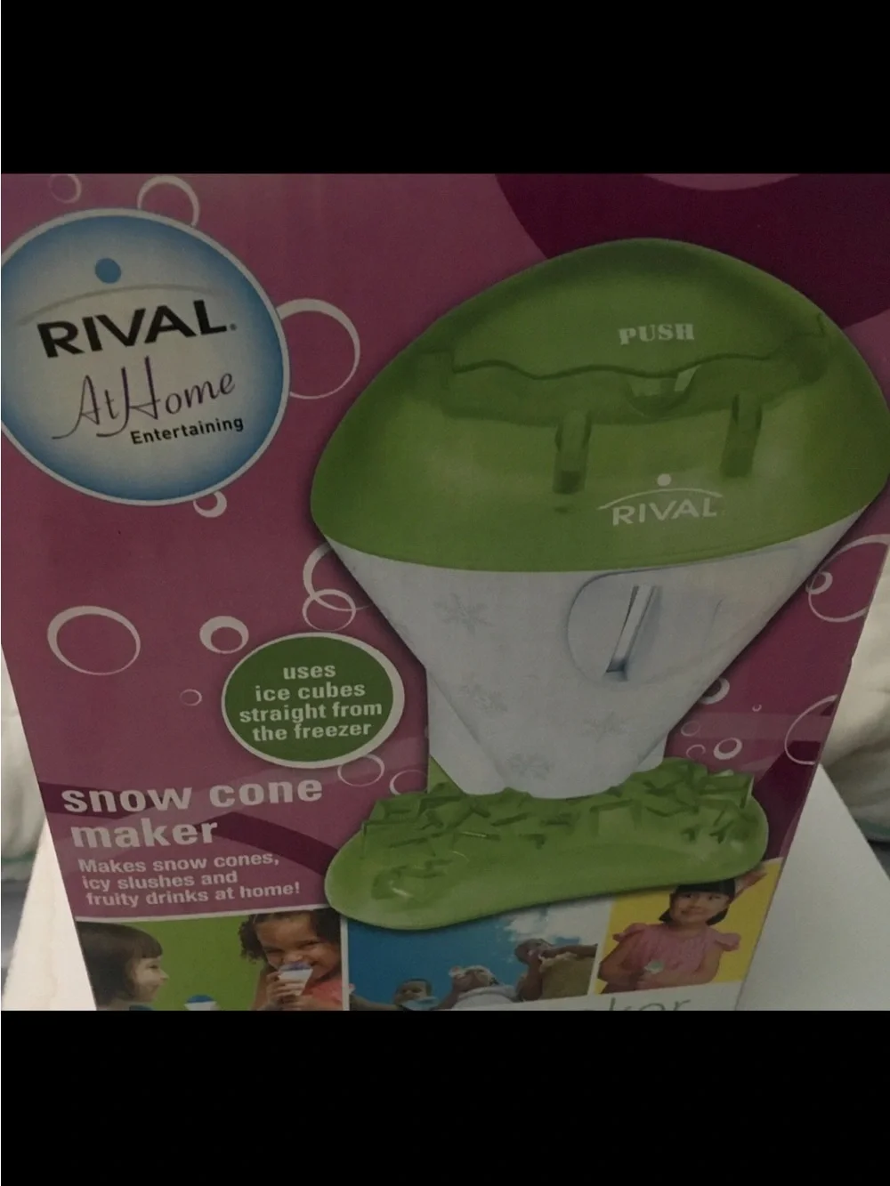 RIVAL Snow Cone Maker in Green, new, no tag